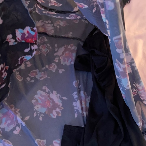 Top - Picture 2 of 3